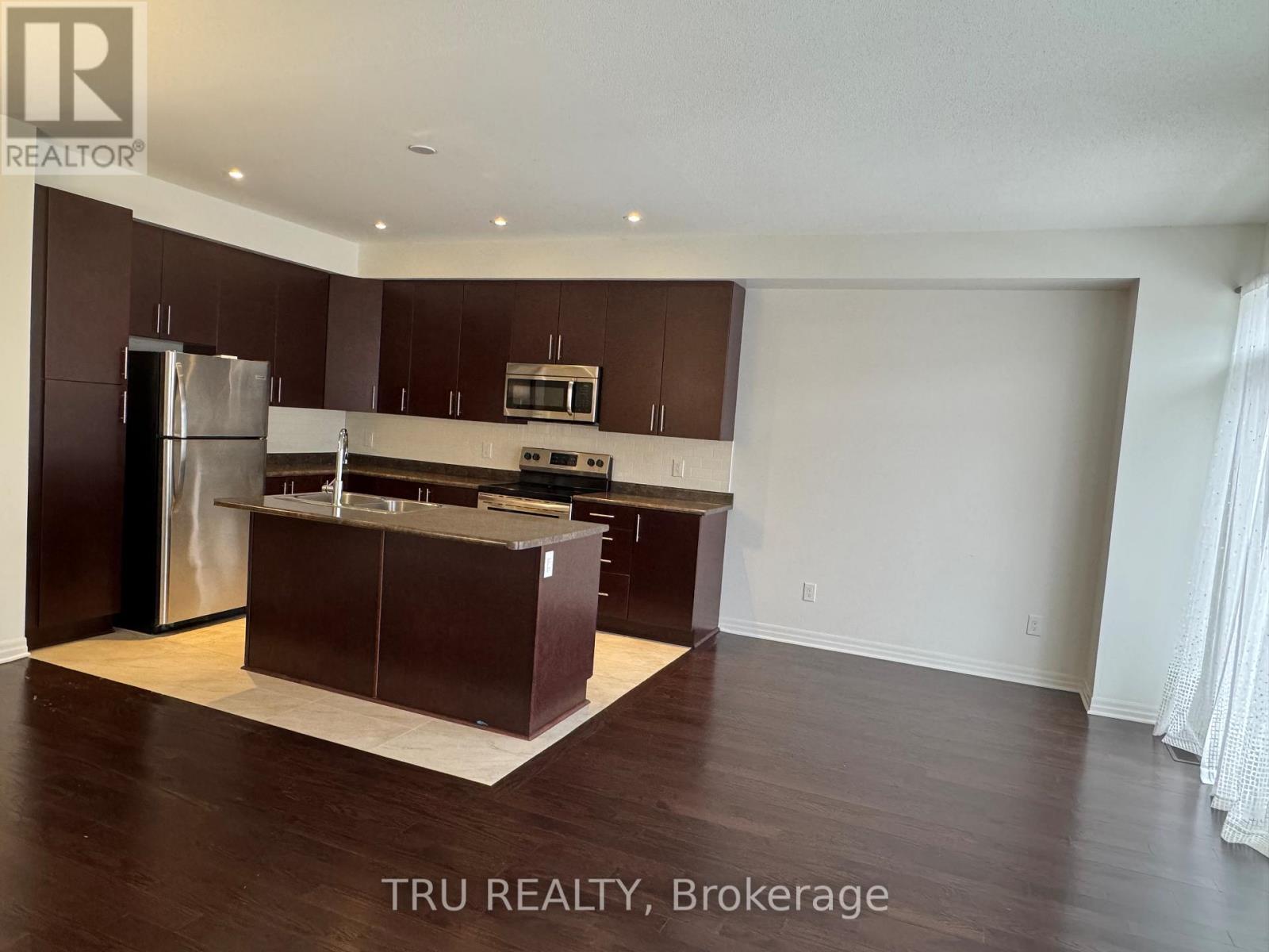 534 Rioja Street, Ottawa, Ontario K2S 0H8 - Photo 10 - X12556456