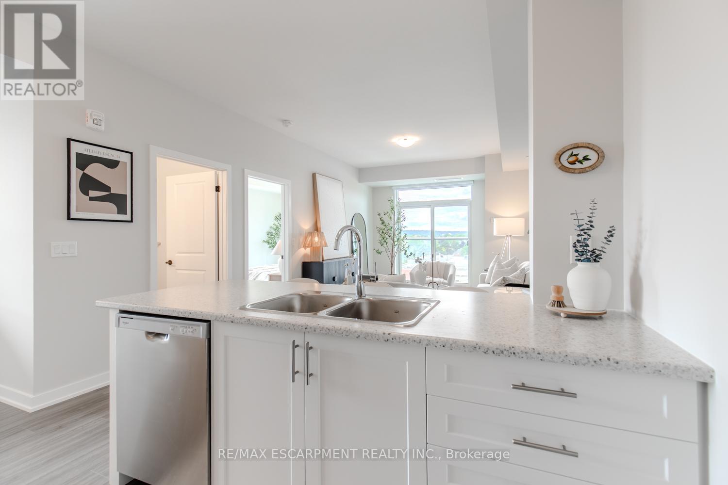 1311 - 870 Queenston Road, Hamilton, Ontario  L8G 0B9 - Photo 12 - X12610278