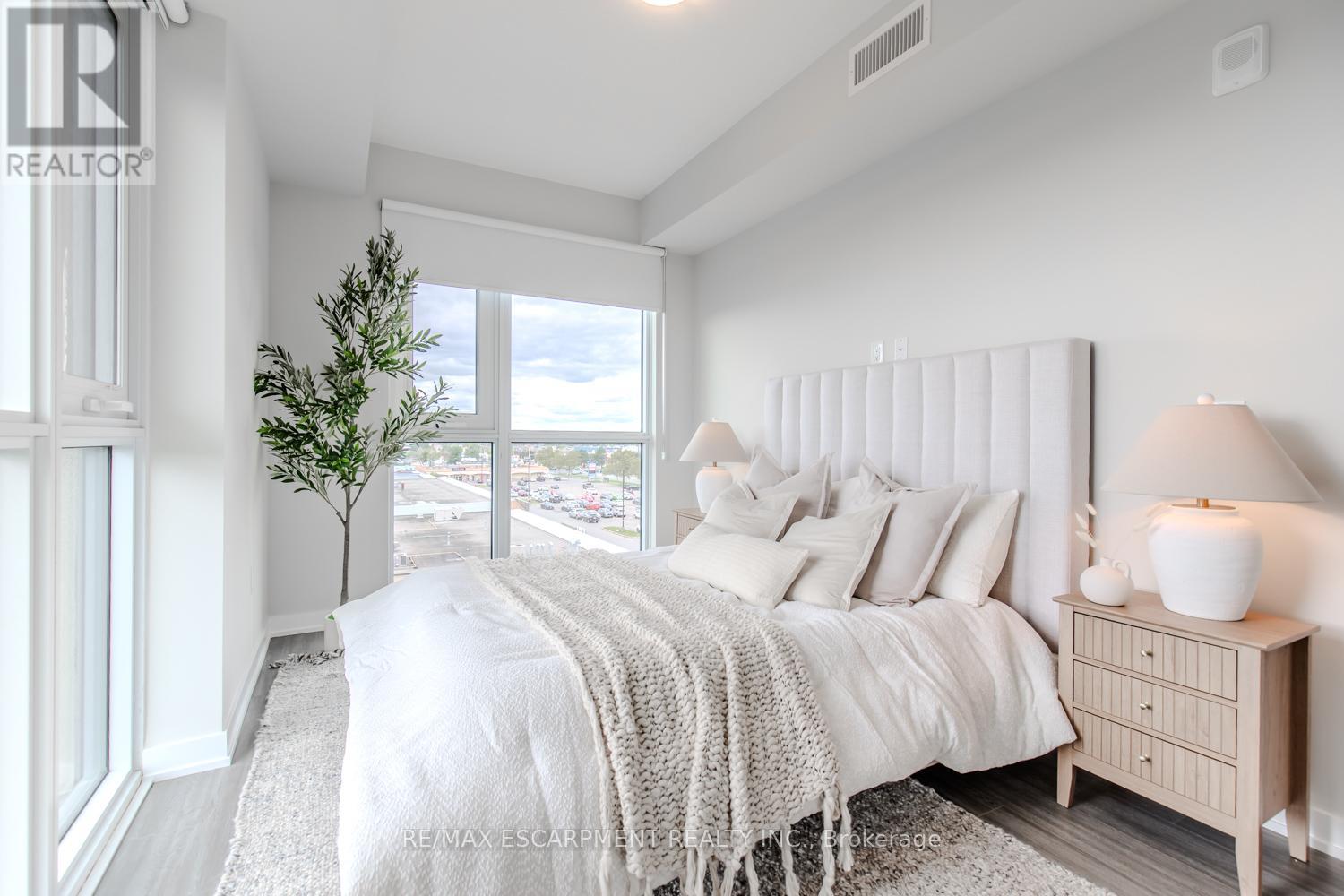 1311 - 870 Queenston Road, Hamilton, Ontario  L8G 0B9 - Photo 19 - X12610278