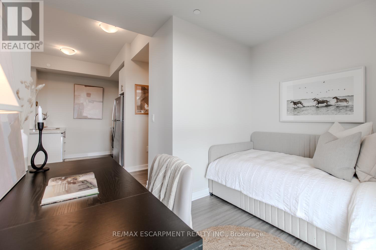 1311 - 870 Queenston Road, Hamilton, Ontario  L8G 0B9 - Photo 25 - X12610278