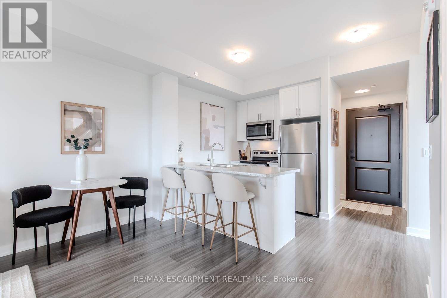 1311 - 870 Queenston Road, Hamilton, Ontario  L8G 0B9 - Photo 6 - X12610278