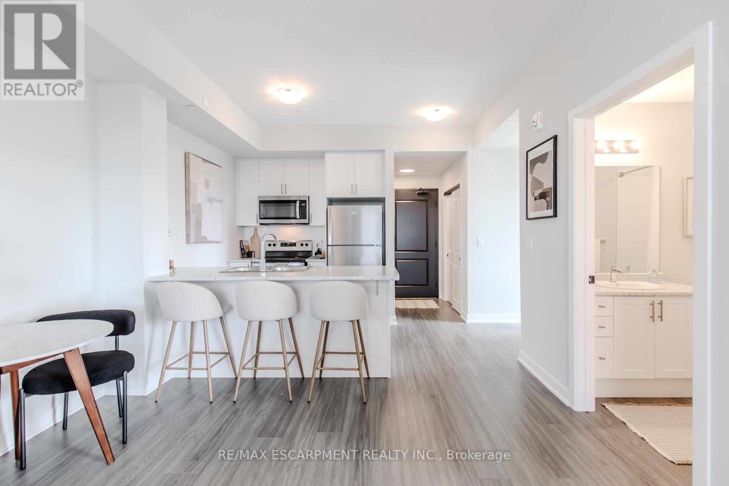 1311 - 870 Queenston Road, Hamilton, Ontario  L8G 0B9 - Photo 7 - X12610278