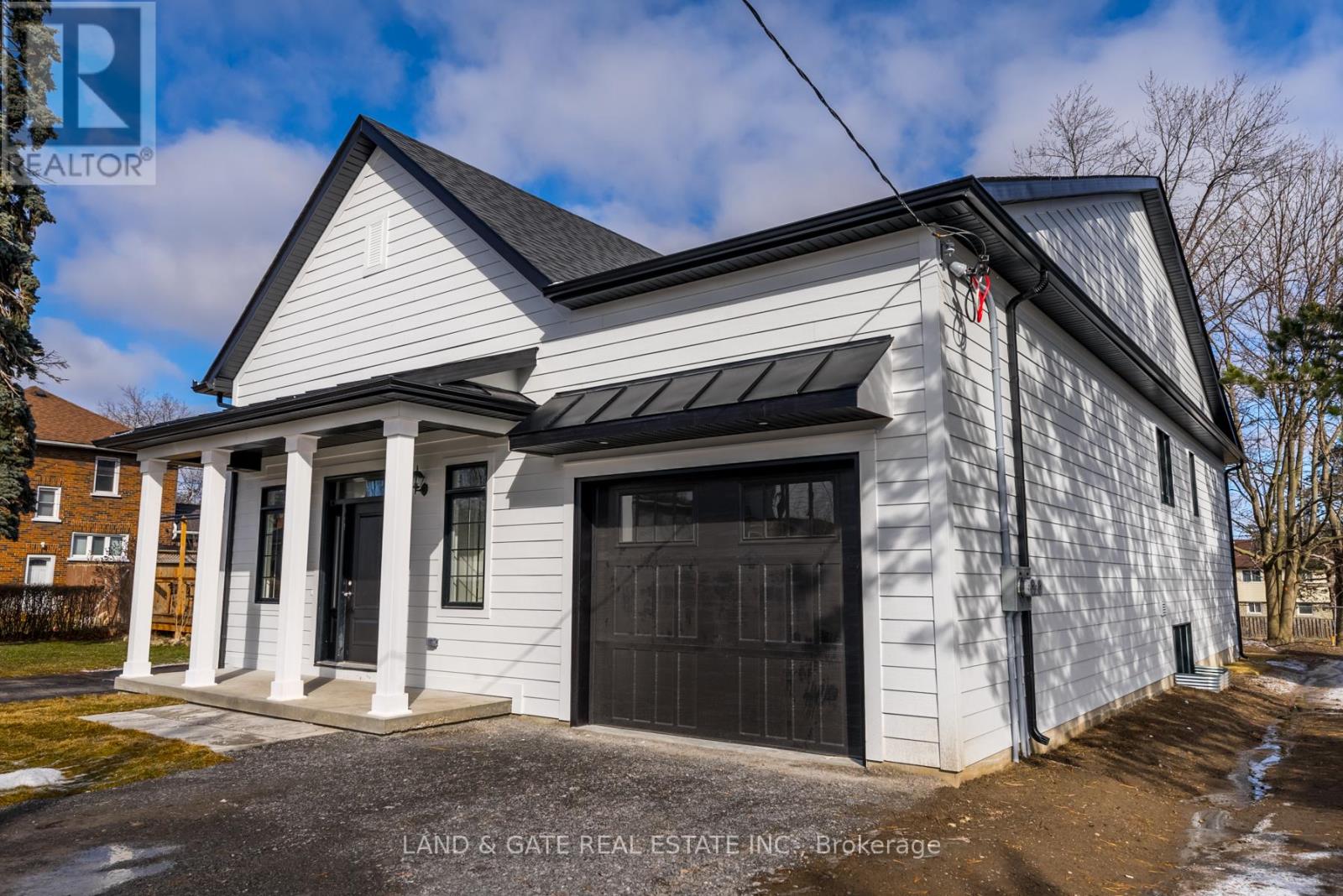 127 Gibbons Street, Oshawa, Ontario  L1J 4Y1 - Photo 3 - E12610452