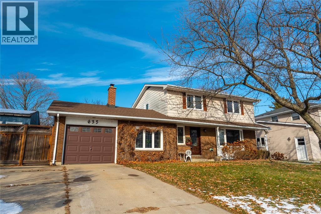 635 Highbury Park, Sarnia, Ontario  N7V 2K1 - Photo 2 - 25031332