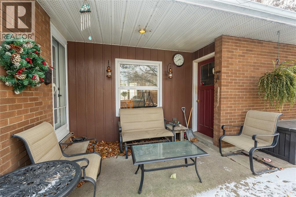 635 Highbury Park, Sarnia, Ontario  N7V 2K1 - Photo 29 - 25031332