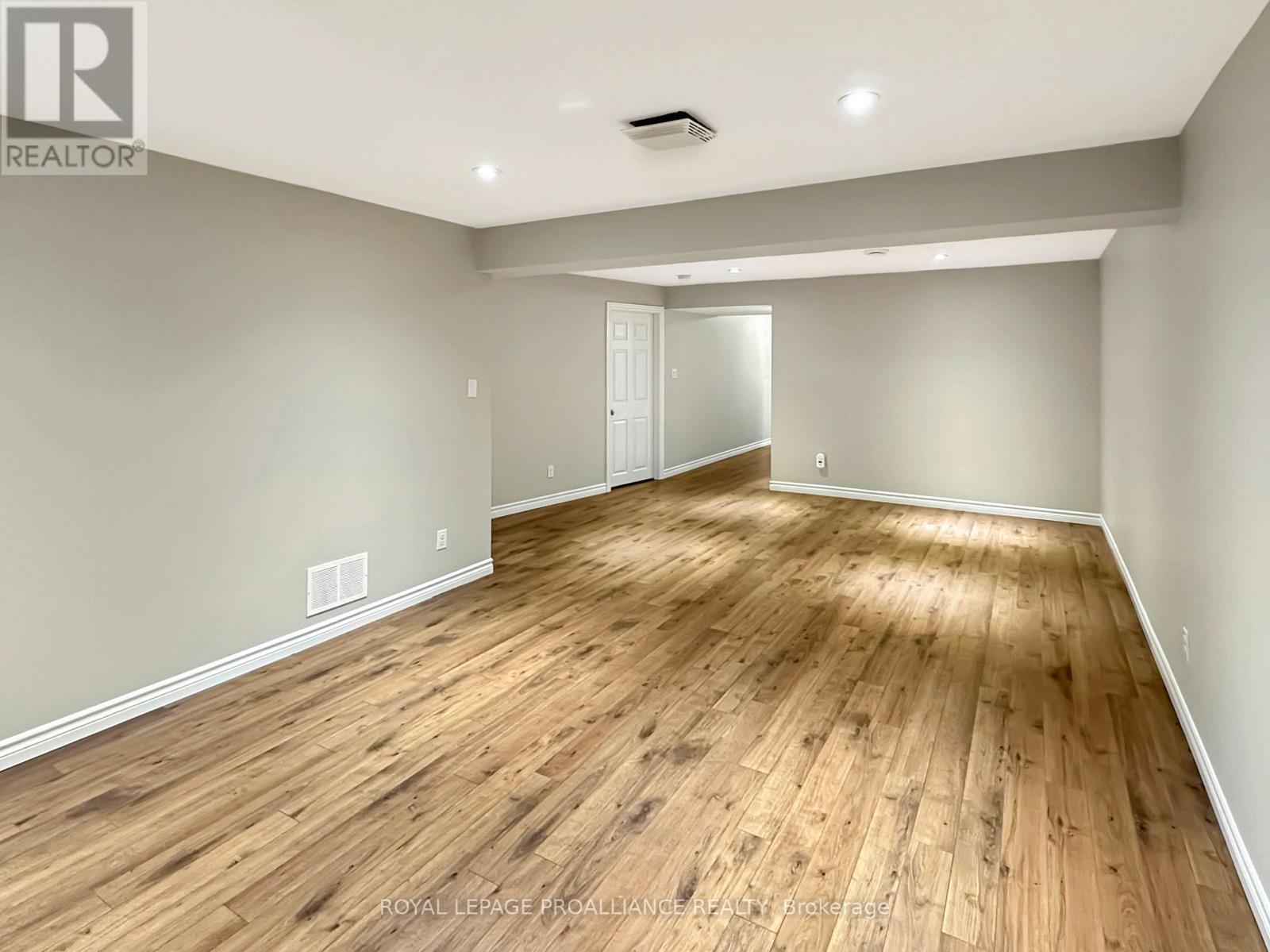 53 Sarah Court, Belleville, Ontario  K8P 0B2 - Photo 24 - X12610370