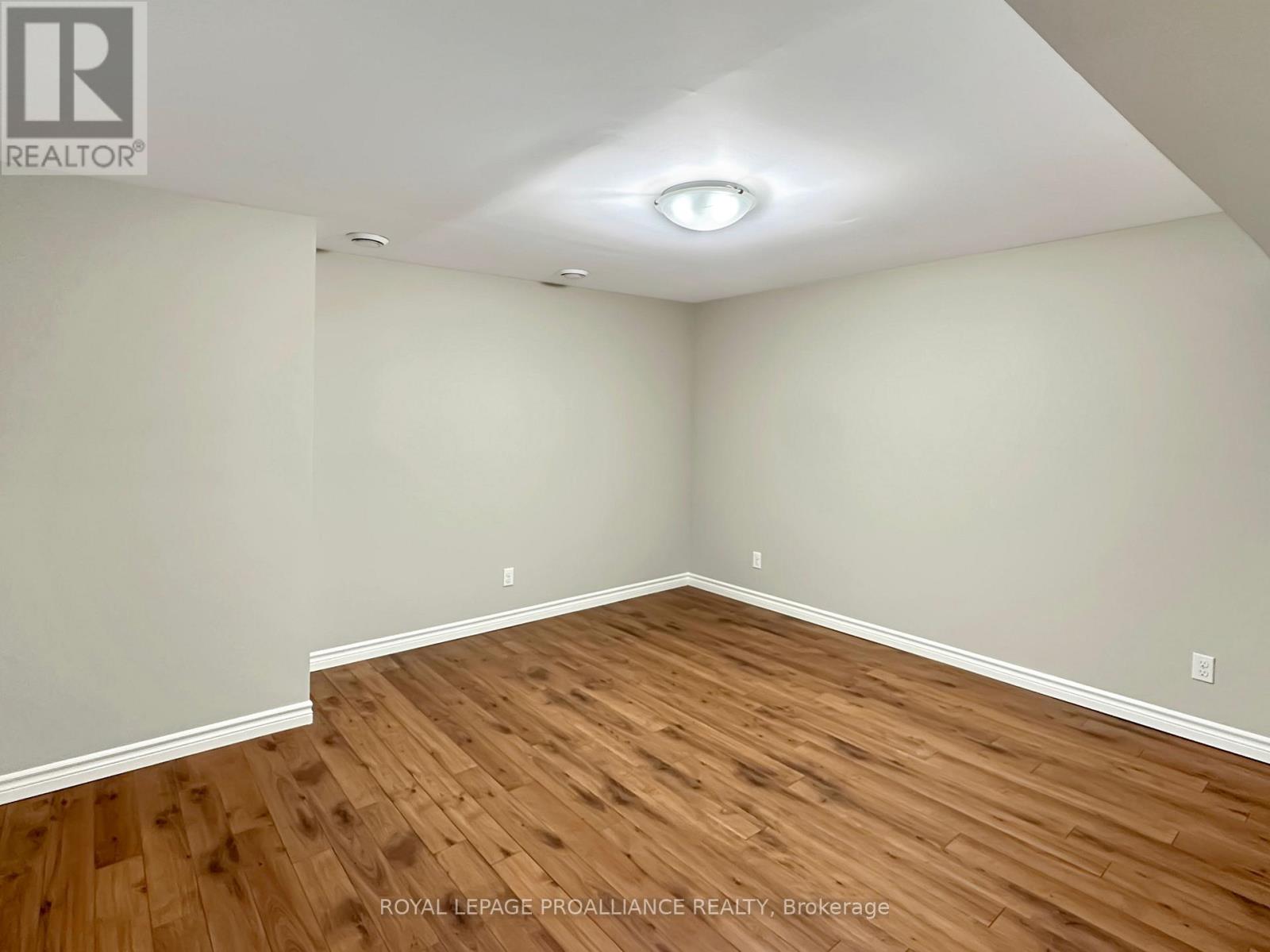 53 Sarah Court, Belleville, Ontario  K8P 0B2 - Photo 30 - X12610370