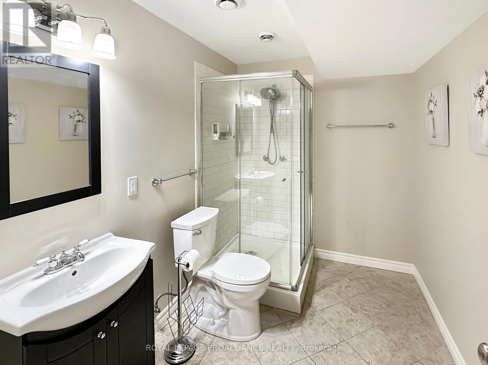 53 Sarah Court, Belleville, Ontario  K8P 0B2 - Photo 32 - X12610370