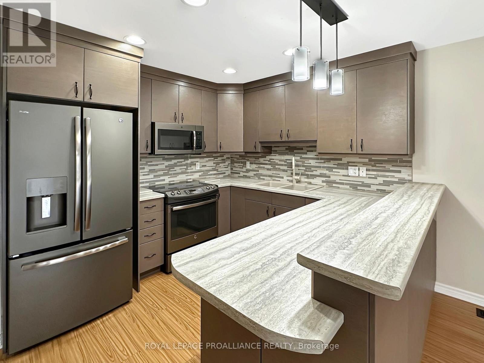 53 Sarah Court, Belleville, Ontario  K8P 0B2 - Photo 6 - X12610370