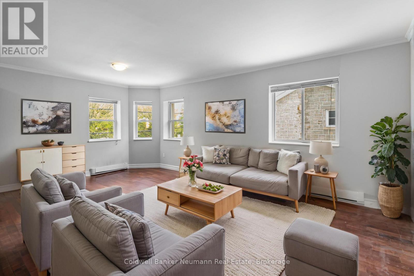 D - 246 Woolwich Street, Guelph, Ontario N1H 3V9 - Photo 1 - X12610486