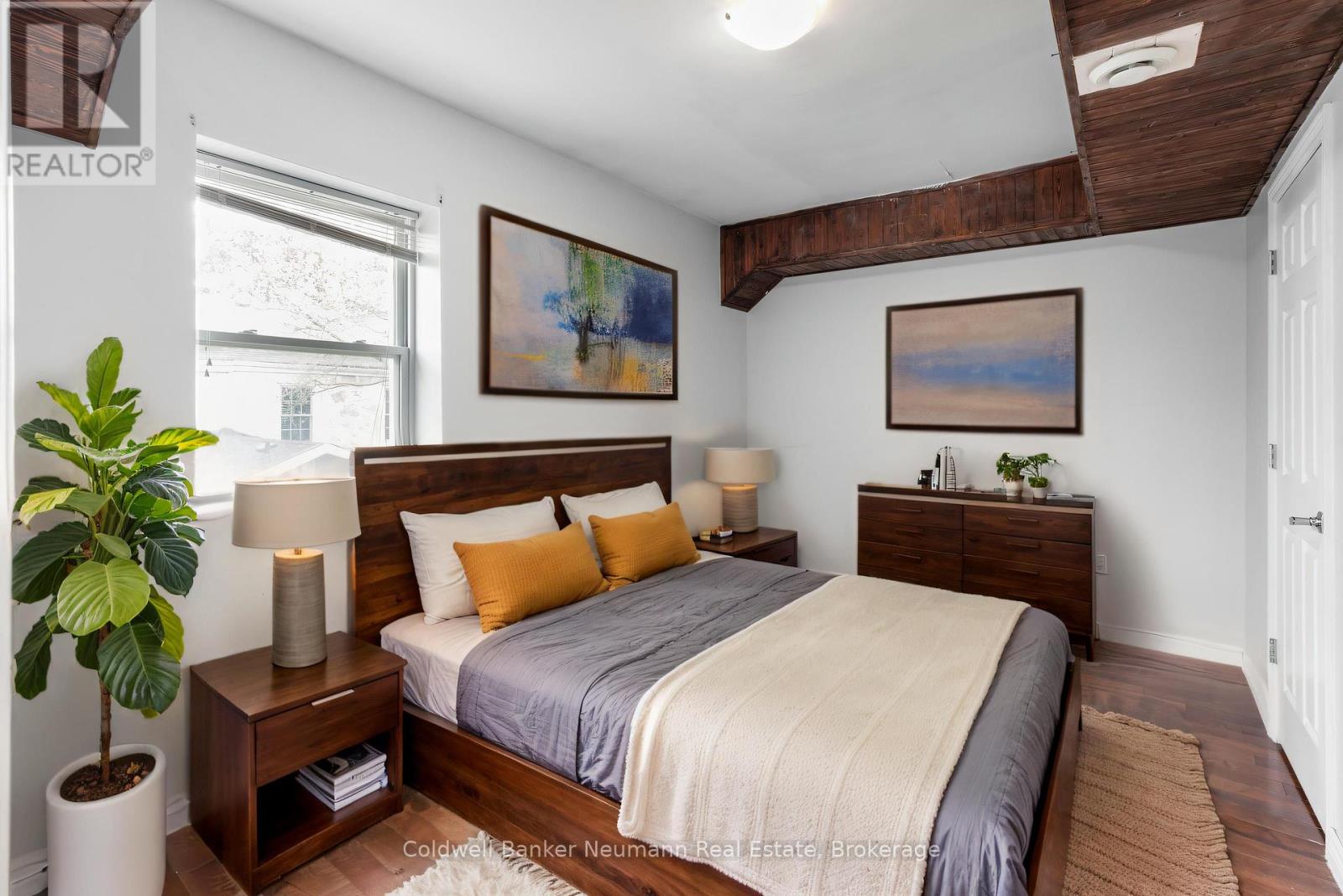 D - 246 Woolwich Street, Guelph, Ontario N1H 3V9 - Photo 5 - X12610486