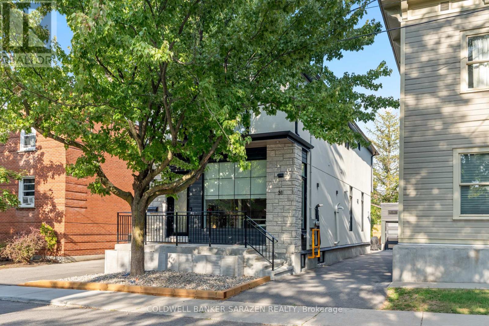 B - 31 Commanda Way, Ottawa, Ontario  K1M 1G1 - Photo 2 - X12610366