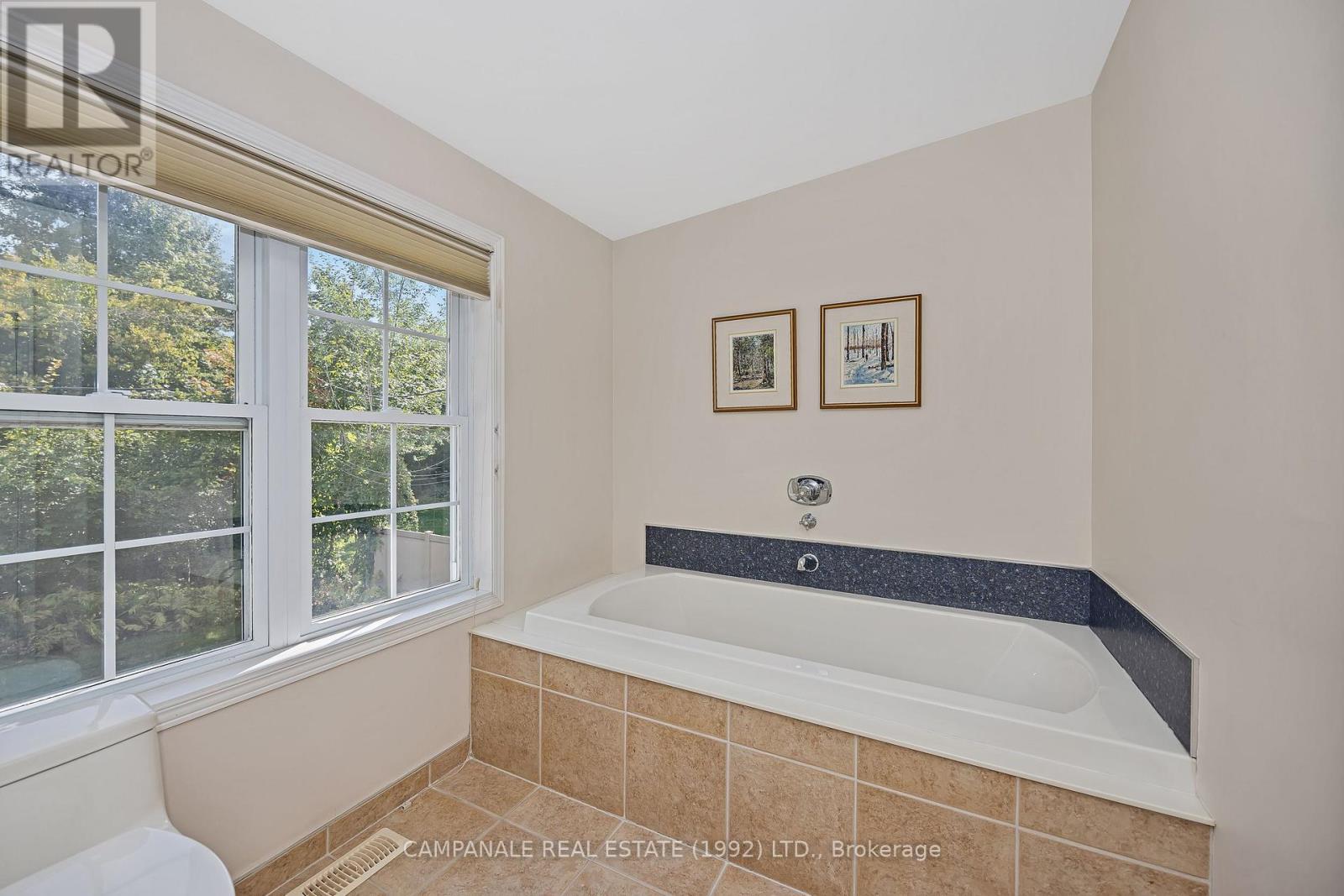 412 Thessaly Circle, Ottawa, Ontario  K1H 5W5 - Photo 21 - X12610406