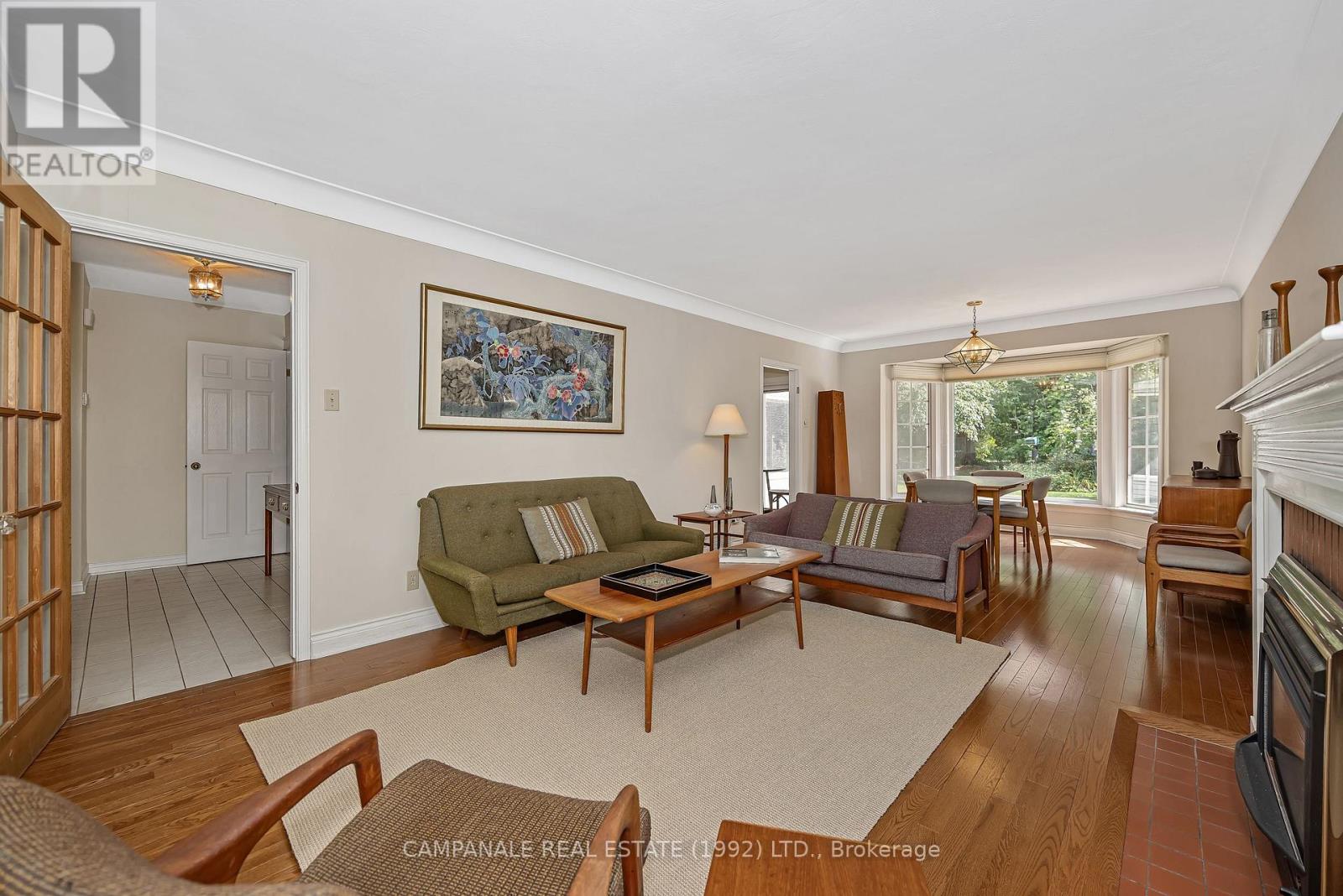 412 Thessaly Circle, Ottawa, Ontario  K1H 5W5 - Photo 5 - X12610406