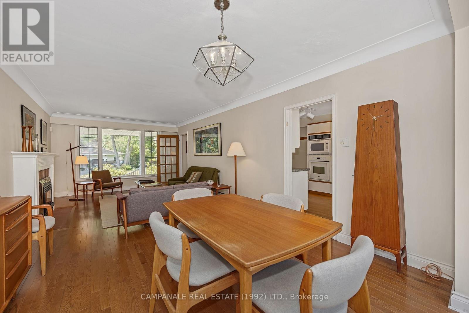 412 Thessaly Circle, Ottawa, Ontario  K1H 5W5 - Photo 8 - X12610406