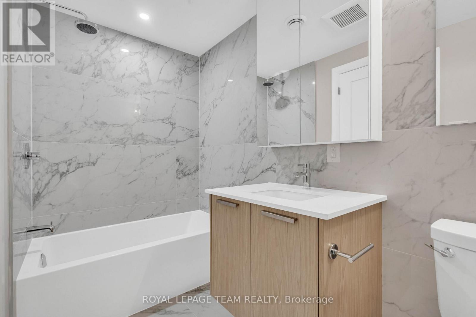 7 - 58 Florence Street, Ottawa, Ontario  K2P 0W7 - Photo 13 - X12610432