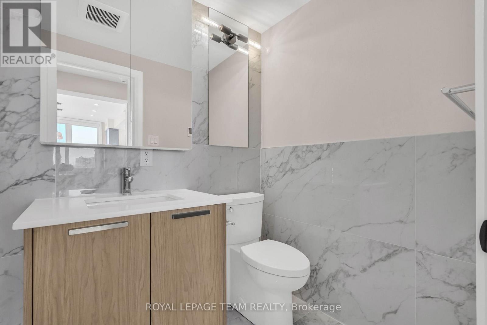 7 - 58 Florence Street, Ottawa, Ontario  K2P 0W7 - Photo 14 - X12610432