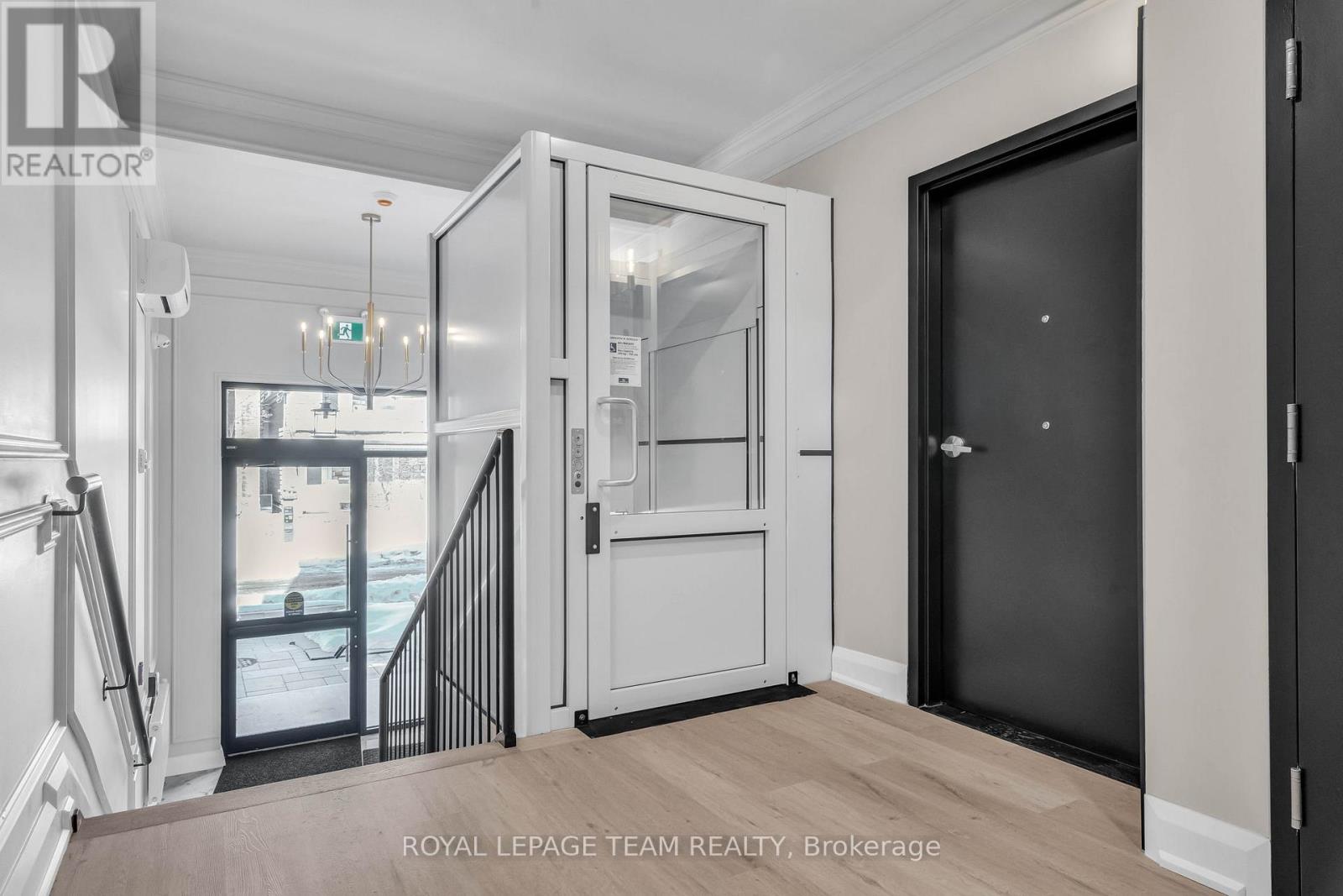 7 - 58 Florence Street, Ottawa, Ontario  K2P 0W7 - Photo 23 - X12610432