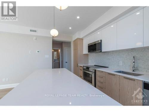 7 - 58 Florence Street, Ottawa, Ontario  K2P 0W7 - Photo 4 - X12610432