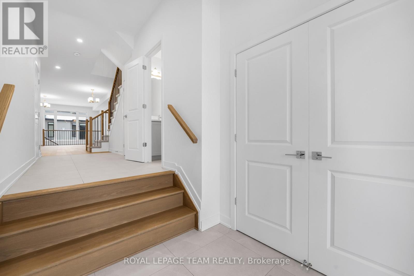 134 Sencha Terrace, Ottawa, Ontario  K2J 6Z2 - Photo 4 - X12610448