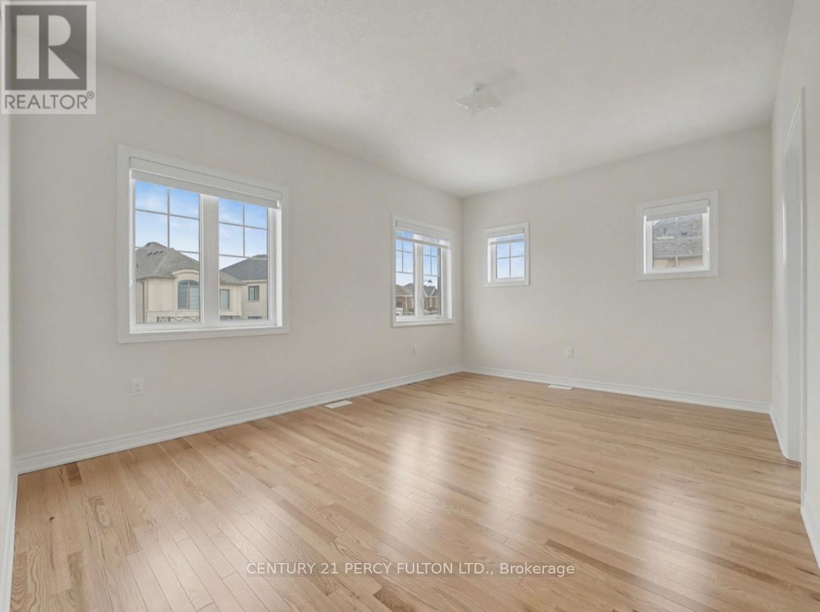 396 Kennedy Circle W, Milton, Ontario  L9E 2C6 - Photo 21 - W12609358