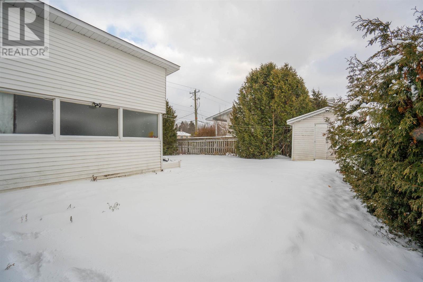 7 Fort Creek Dr, Sault Ste. Marie, Ontario P6C 5T7 - Photo 28 - SM253430