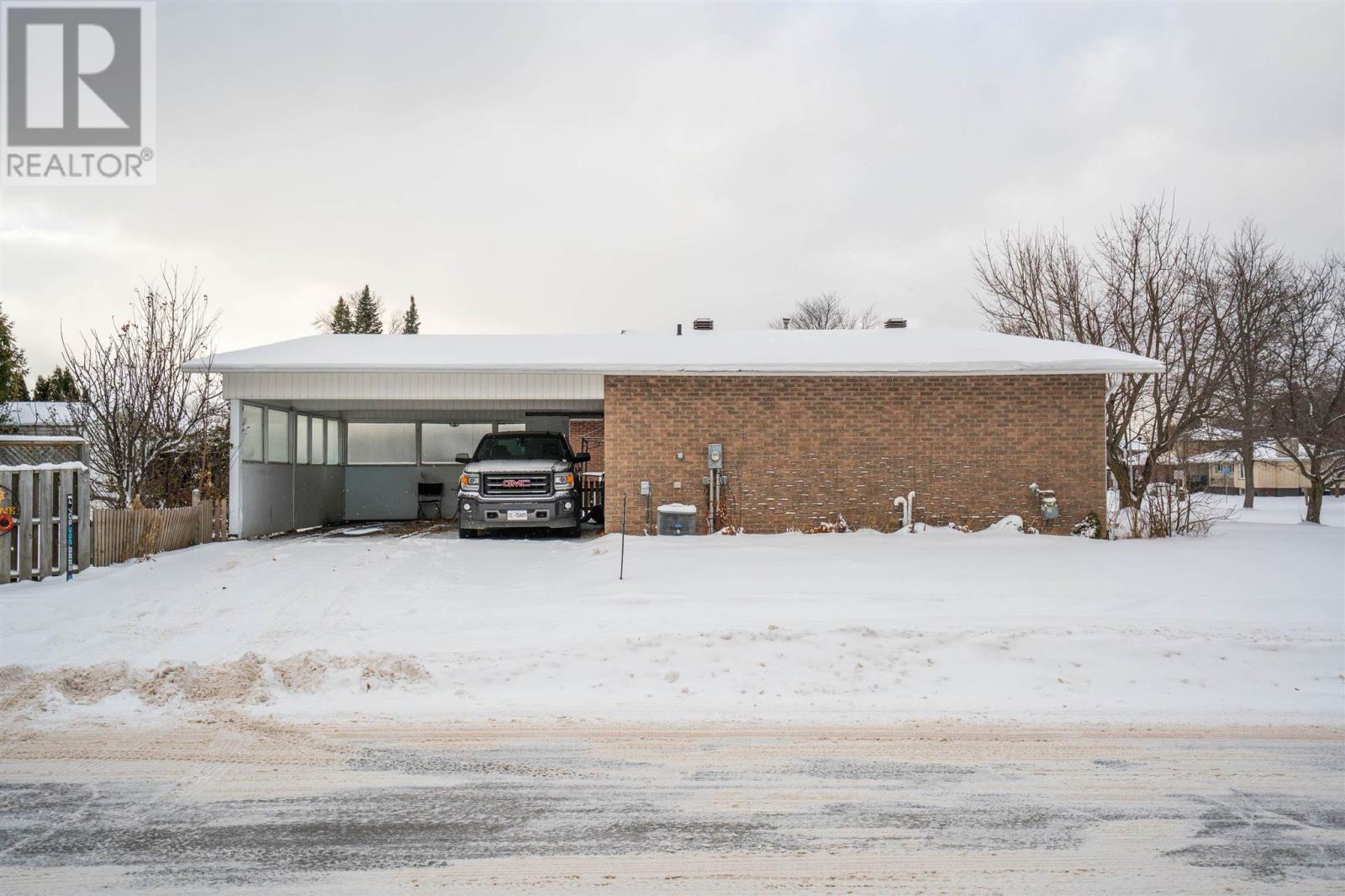 7 Fort Creek Dr, Sault Ste. Marie, Ontario P6C 5T7 - Photo 26 - SM253430