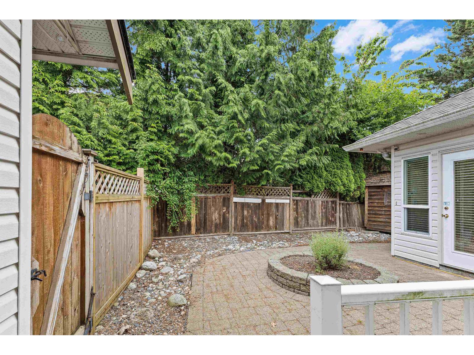 14247 86 Avenue, Surrey, British Columbia  V3W 0S6 - Photo 10 - R3071999