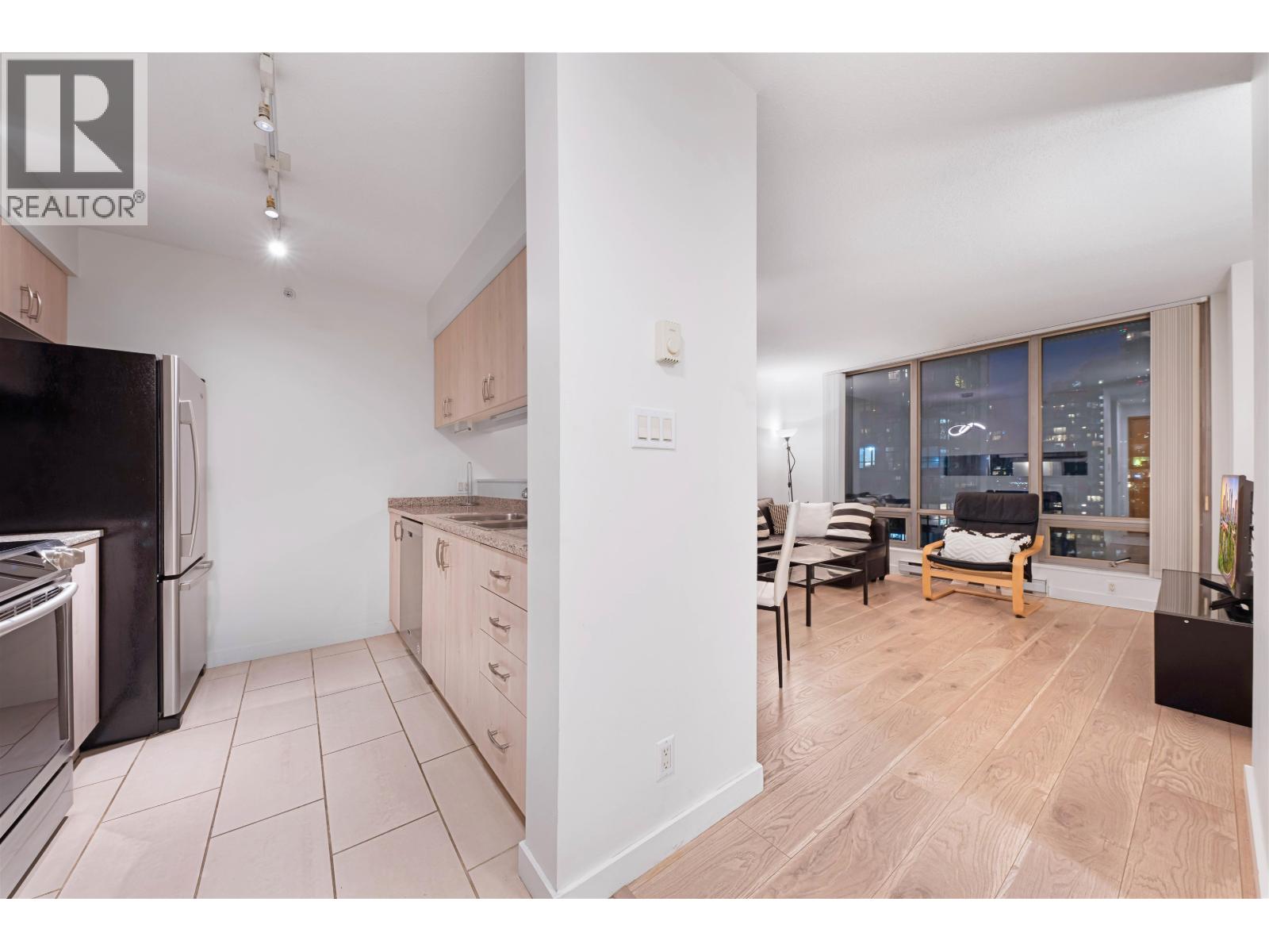 1203 1200 W Georgia Street, Vancouver, British Columbia  V6E 4R2 - Photo 8 - R3072451