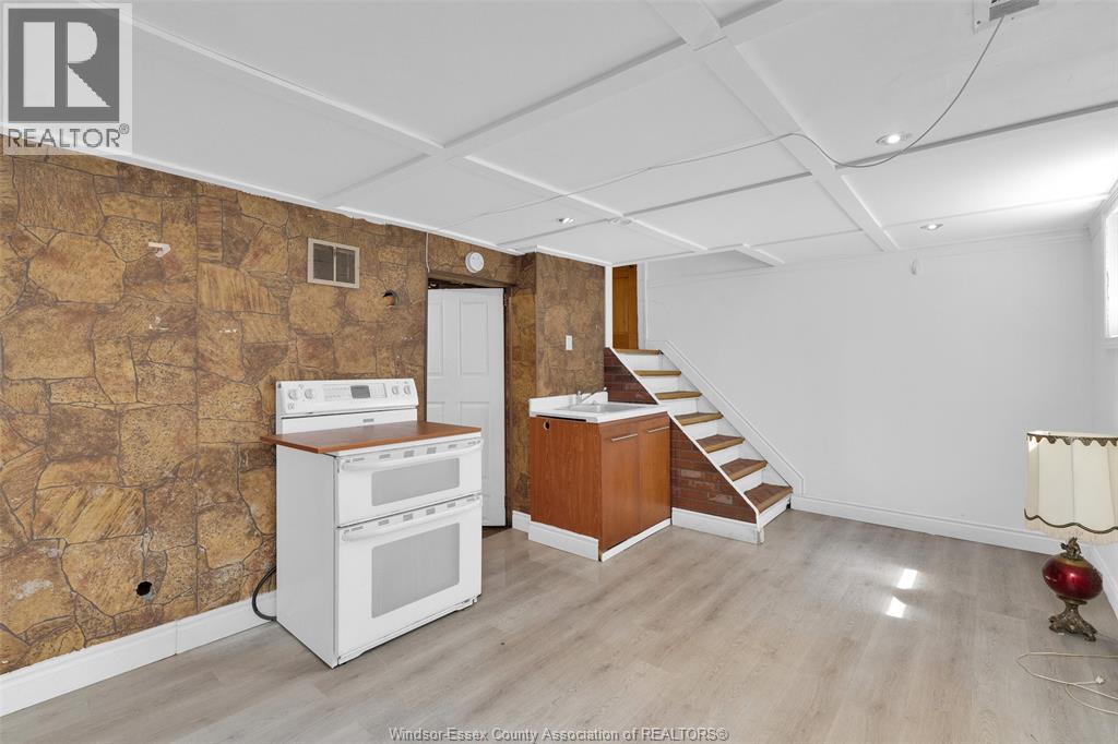 3217 Linwood, Windsor, Ontario N9C 1P9 - Photo 14 - 25031378