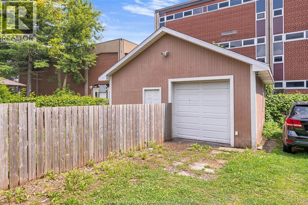 3217 Linwood, Windsor, Ontario N9C 1P9 - Photo 19 - 25031378
