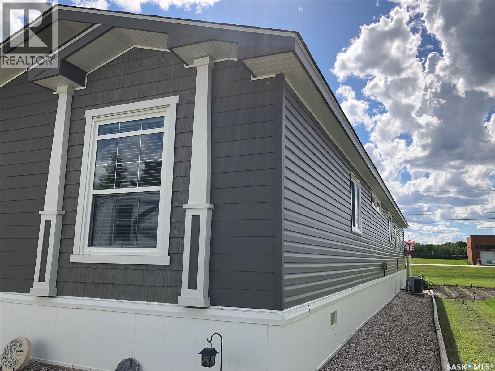 113 Patricia Street, Hudson Bay, Saskatchewan  S0E 0Y0 - Photo 2 - SK025348