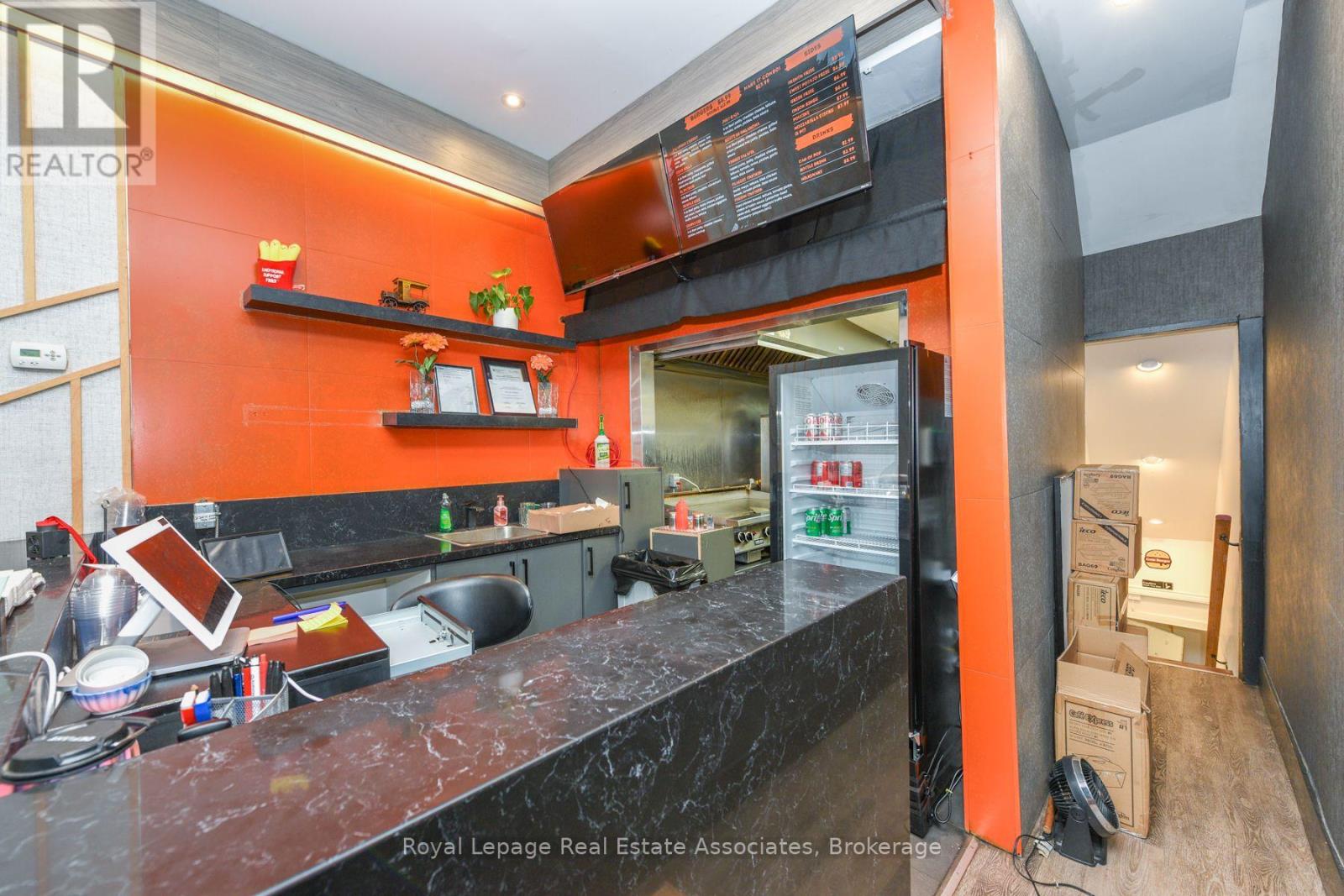 671 Queen Street W, Toronto, Ontario  M6J 1E6 - Photo 13 - C12610344