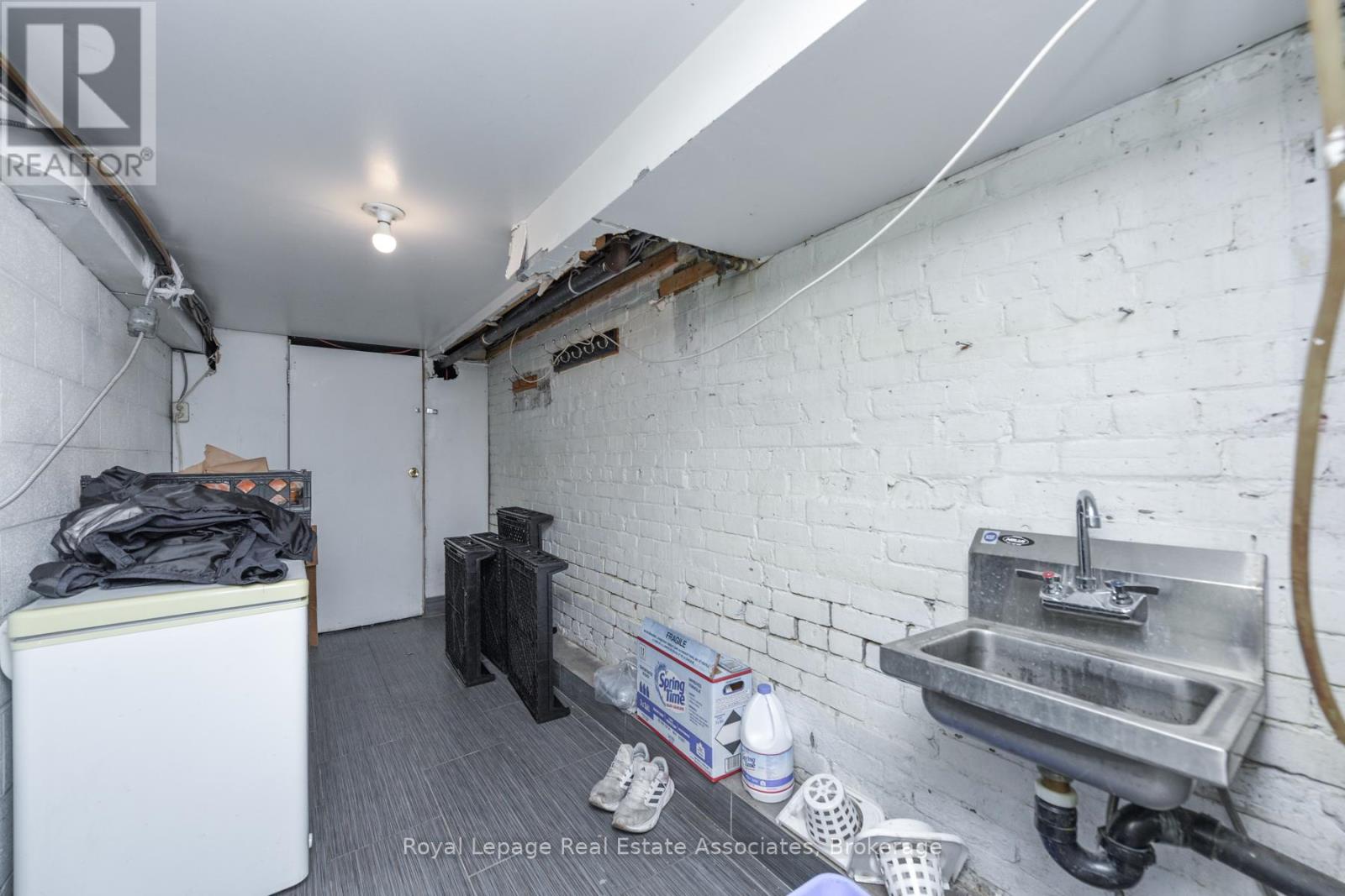 671 Queen Street W, Toronto, Ontario  M6J 1E6 - Photo 17 - C12610344