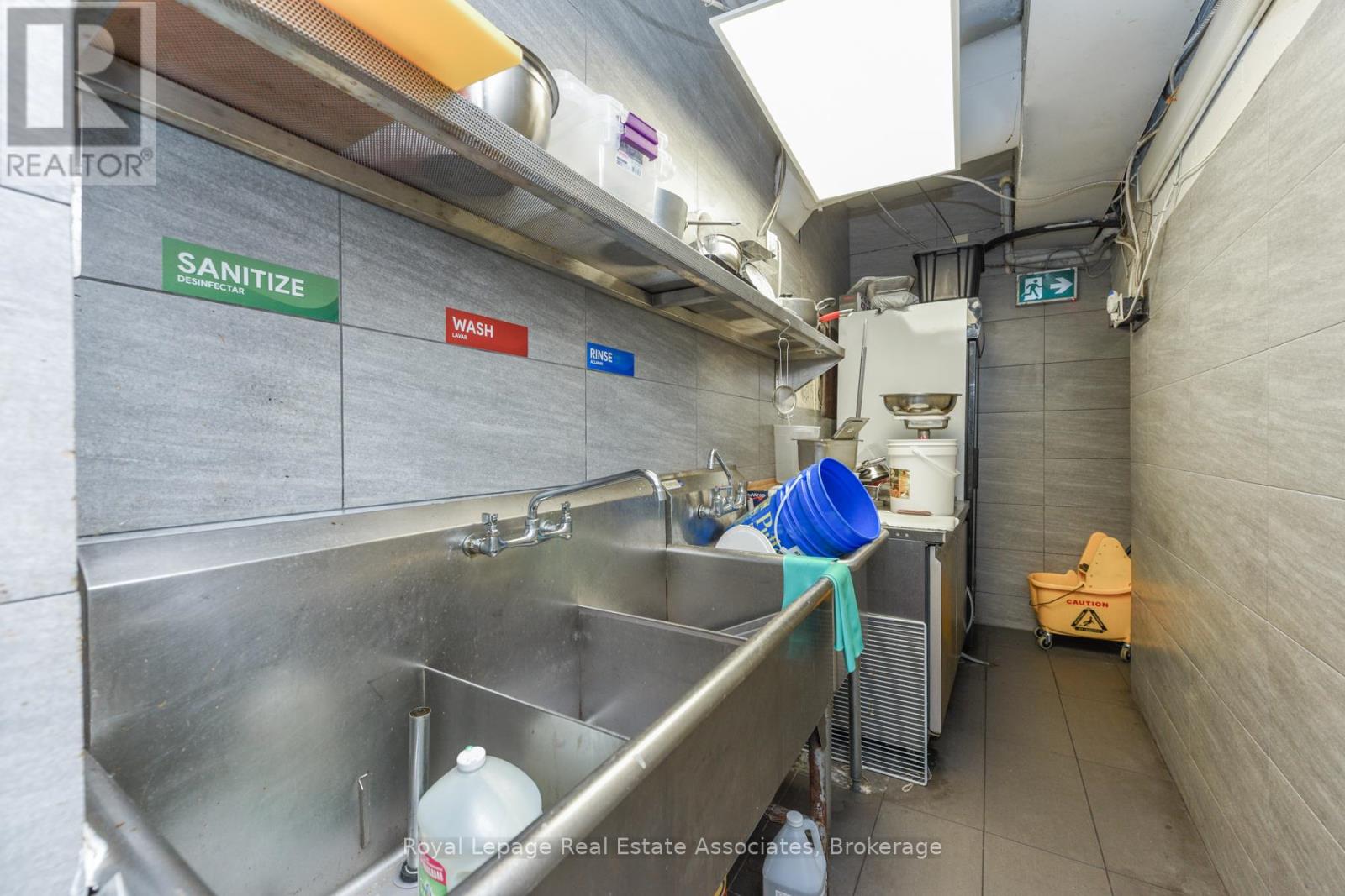 671 Queen Street W, Toronto, Ontario  M6J 1E6 - Photo 19 - C12610344