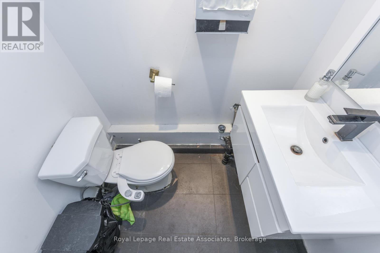 671 Queen Street W, Toronto, Ontario  M6J 1E6 - Photo 22 - C12610344