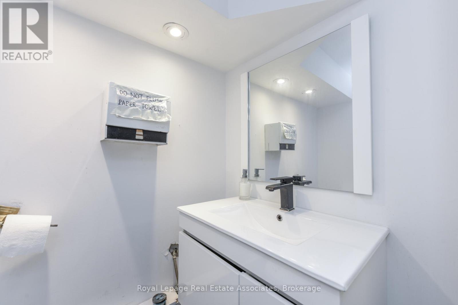 671 Queen Street W, Toronto, Ontario  M6J 1E6 - Photo 24 - C12610344