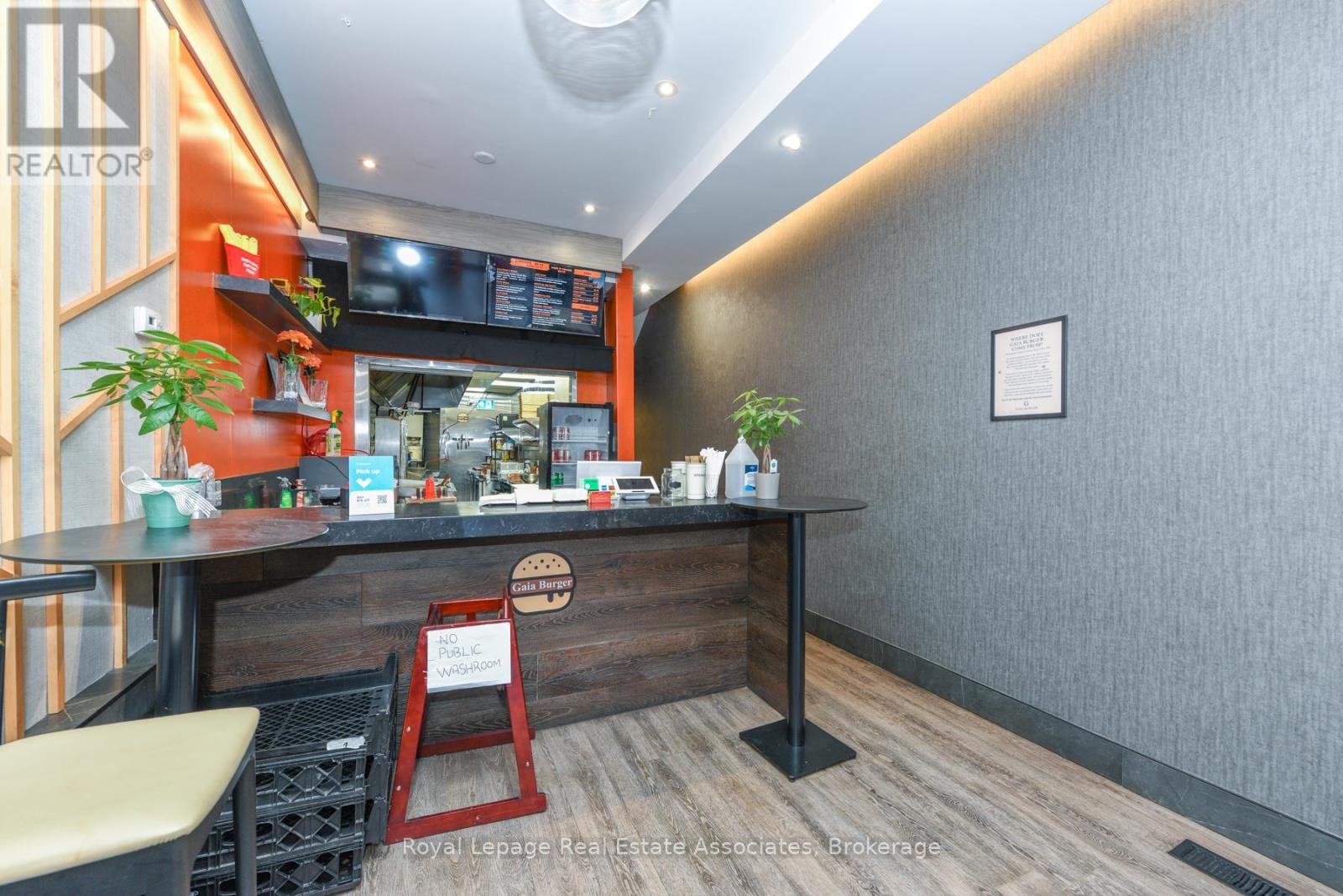 671 Queen Street W, Toronto, Ontario  M6J 1E6 - Photo 8 - C12610344