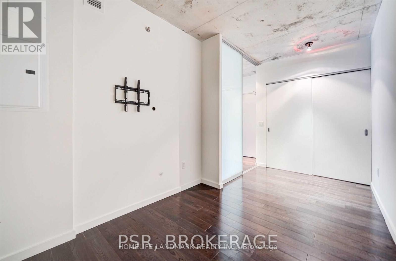 617 - 32 Trolley Crescent, Toronto, Ontario  M5A 0E9 - Photo 13 - C12610382