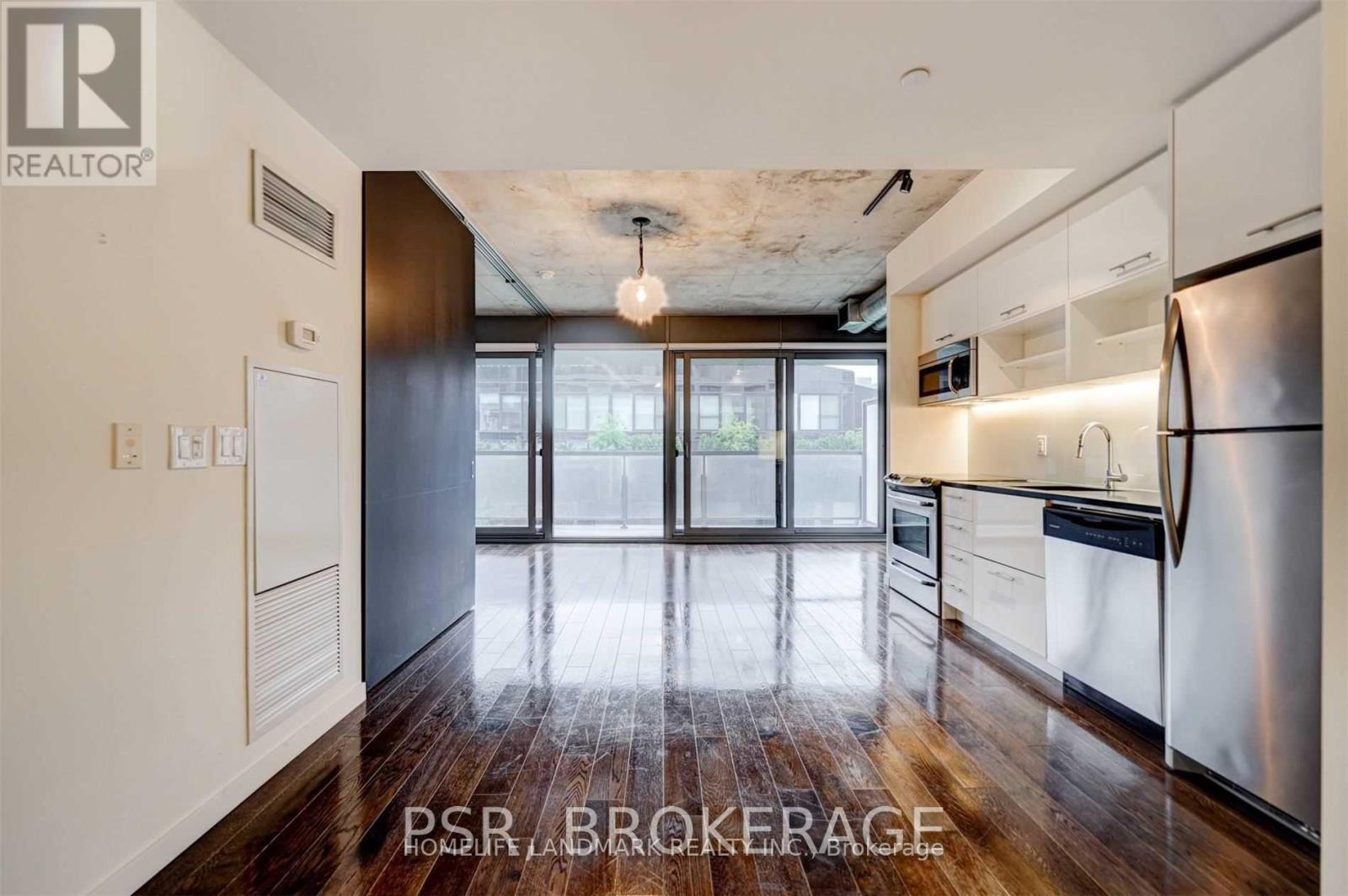 617 - 32 Trolley Crescent, Toronto, Ontario  M5A 0E9 - Photo 4 - C12610382