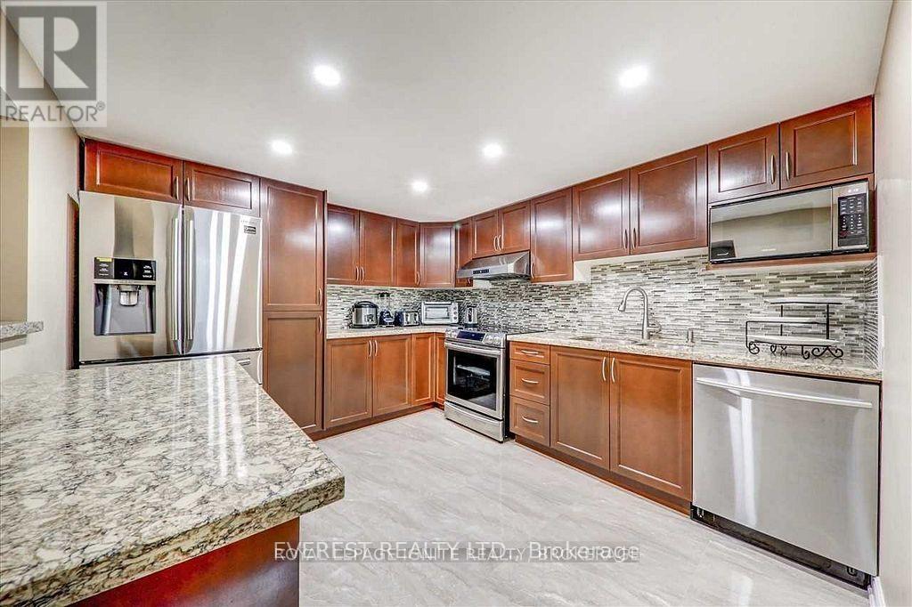 9 Benlight Crescent, Toronto, Ontario  M1H 1P4 - Photo 10 - E12610376