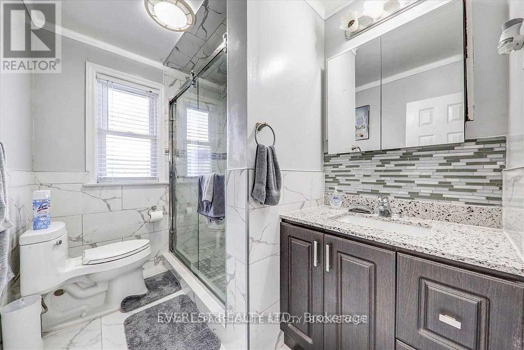 9 Benlight Crescent, Toronto, Ontario  M1H 1P4 - Photo 8 - E12610376