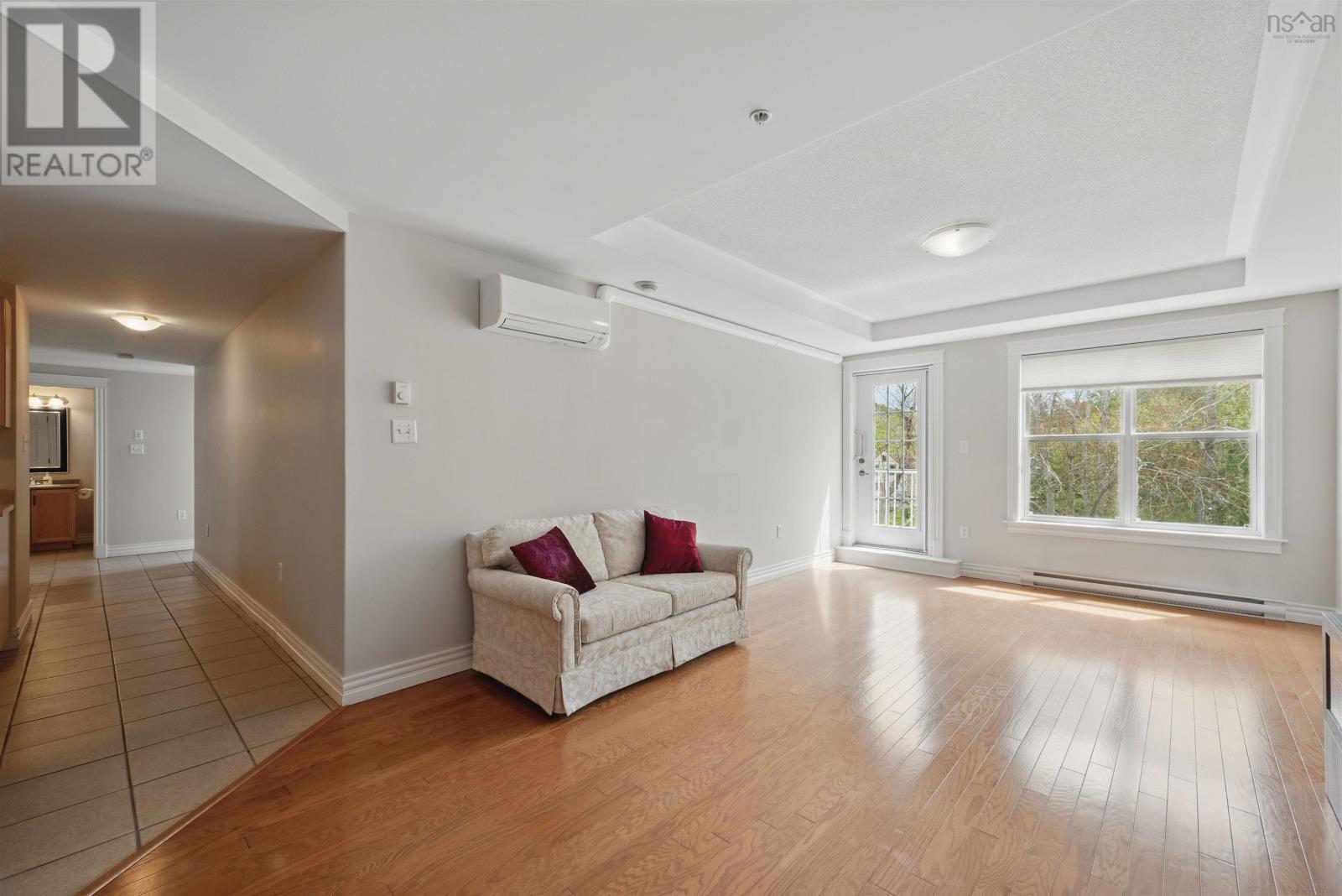 305 476 Main Street, Mahone Bay, Nova Scotia