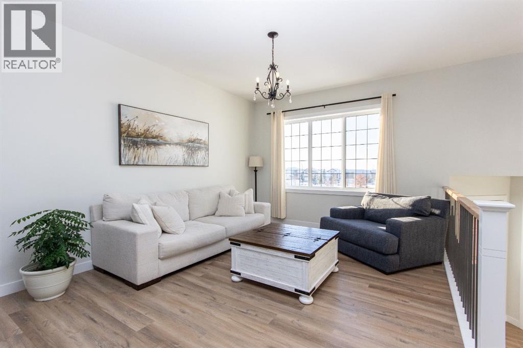 7 Thayer Close, Red Deer, Alberta  T4P 0W7 - Photo 4 - A2271273