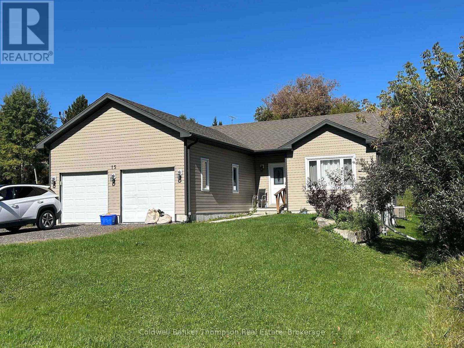 119 Centre Street, Burk's Falls, Ontario P0A 1C0 - Photo 13 - X12375253