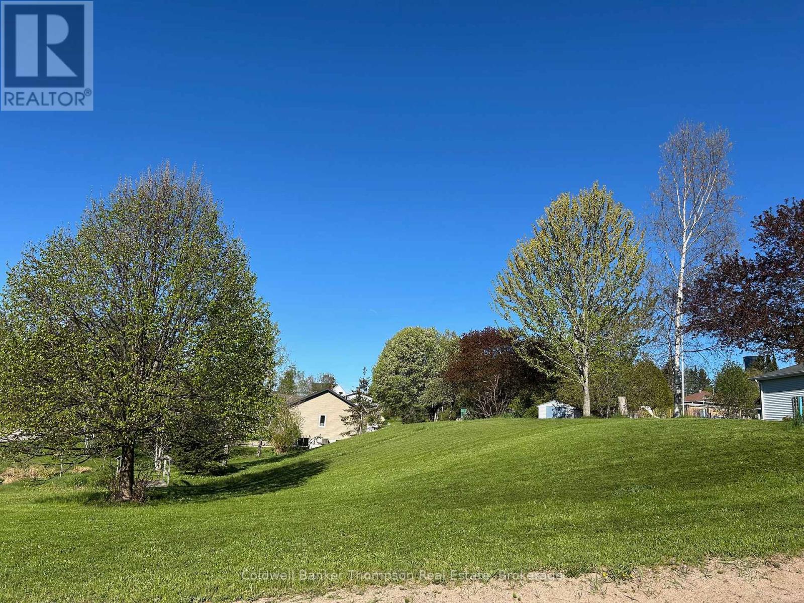 119 Centre Street, Burk's Falls, Ontario P0A 1C0 - Photo 7 - X12375253