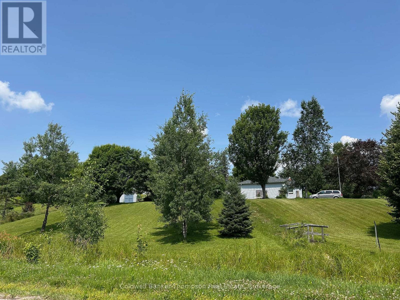 119 Centre Street, Burk's Falls, Ontario P0A 1C0 - Photo 9 - X12375253