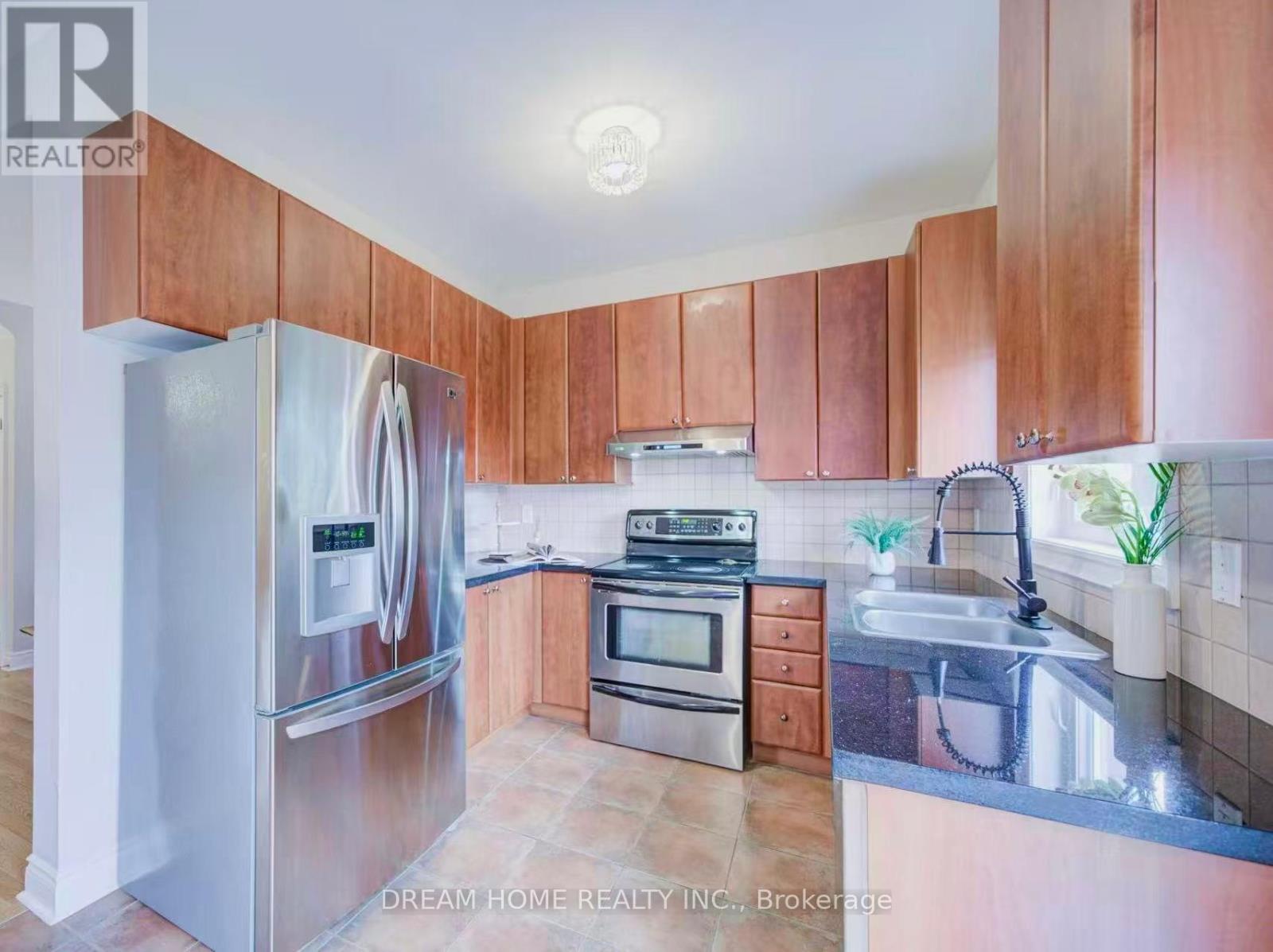 172 Tom Taylor Crescent, Newmarket, Ontario  L3X 3E9 - Photo 13 - N12482099