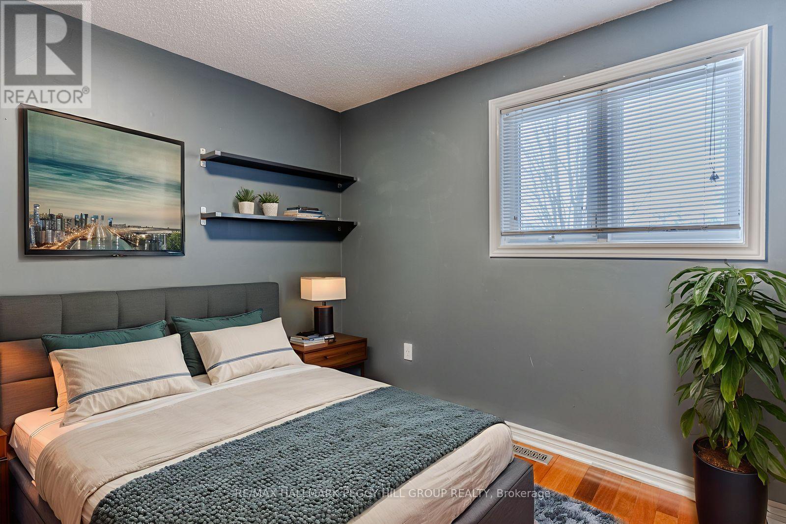 6 Laurelwood Lane, Barrie (Ardagh), Ontario  L4N 0Z8 - Photo 10 - S12610396