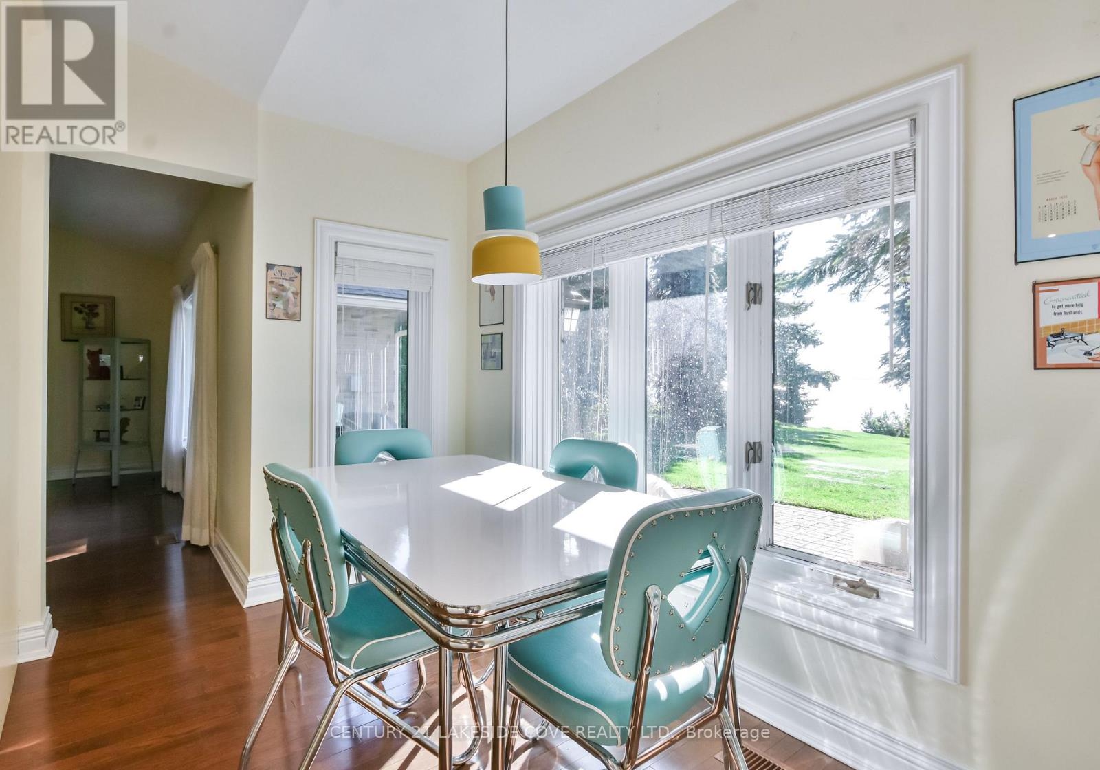 96 Bayshore Drive, Ramara (Brechin), Ontario  L0K 1B0 - Photo 14 - S12610404